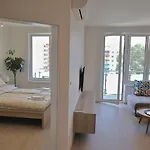 Two In One Building Checkin 公寓式酒店 布拉迪斯拉发