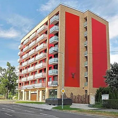 Two In One Building Checkin Pressburg