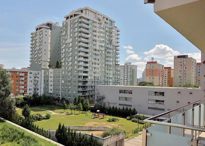 Two In One Building Checkin 4* Bratislava