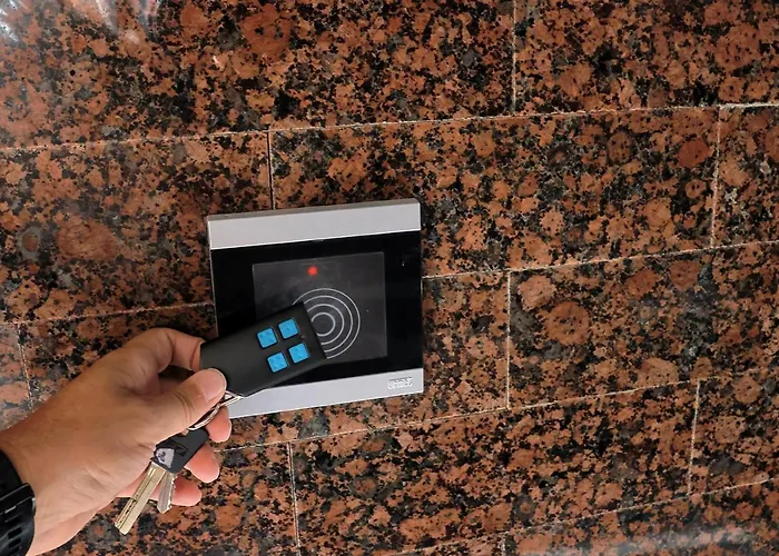 Two In One Building Checkin Aparthotel