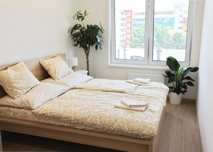 Two In One Building Checkin شقة فندقية براتسيلافا