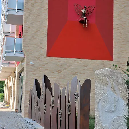 Apartahotel Two In One Building Checkin