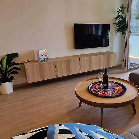 Apartahotel Two In One Building Checkin 4*